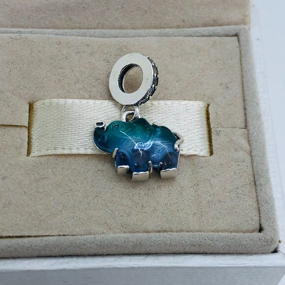 🧜🏾‍♀️🎀Pandora Blue Murano Glass Elephant Dangle Charm